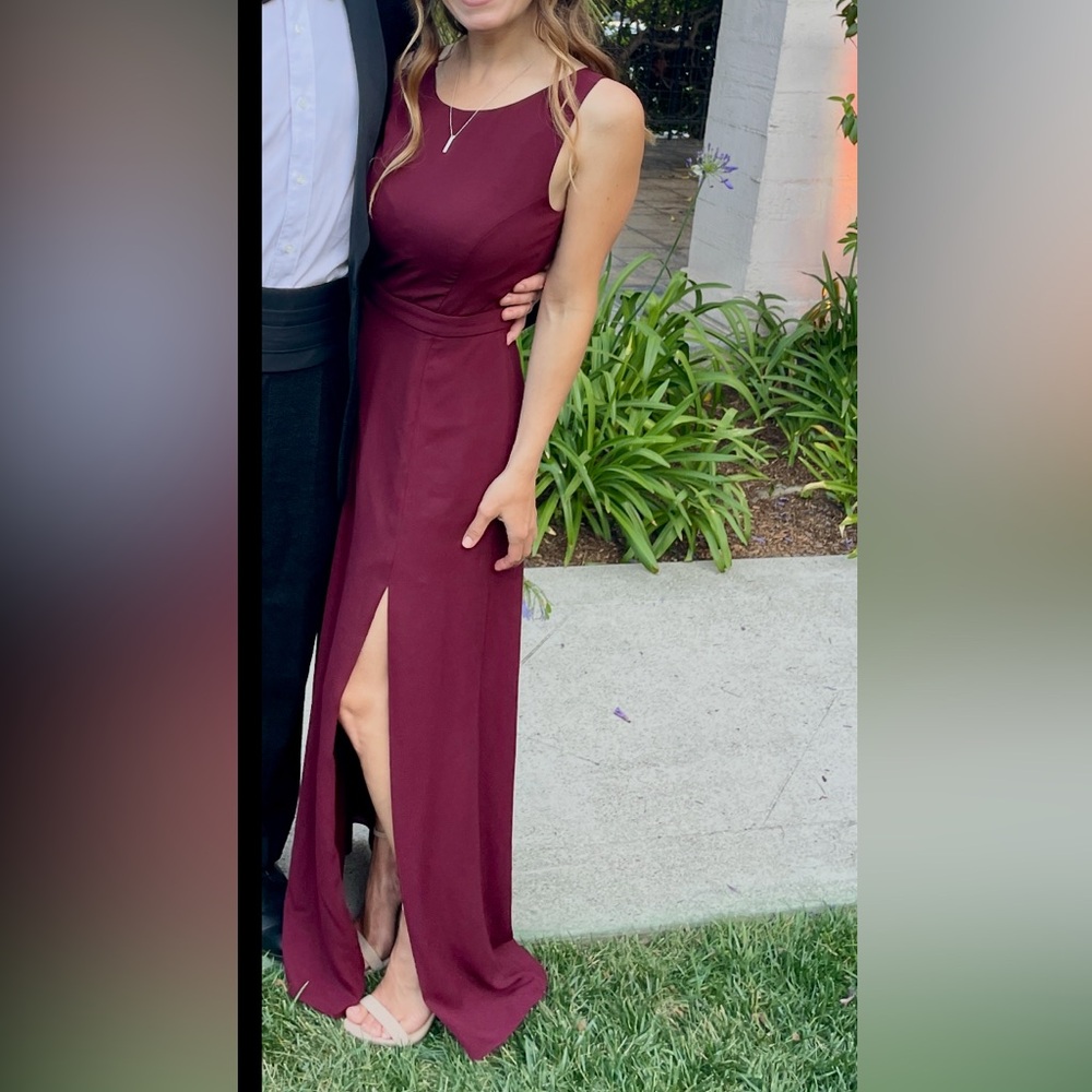 Fame & Partners Georgette Bridesmaid Dress in Wine